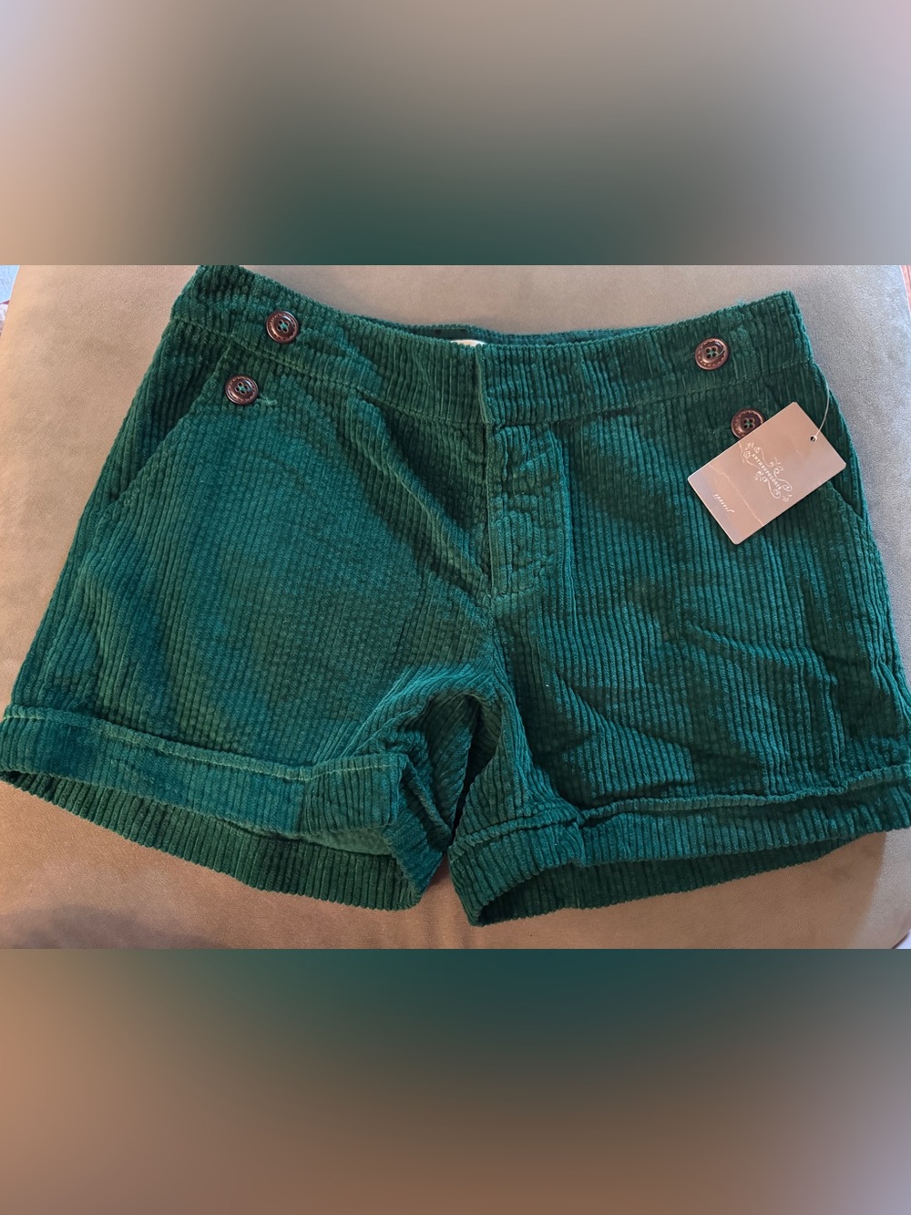 NWT Anthro Daughters of the Liberation Green Corduroy Shorts Size 6 - Picture 7 of 9